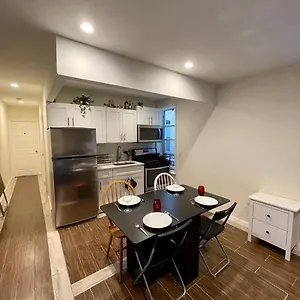 elegant-2-bedrooms-14-minutes-to-times-square.us-newyorkcity.com/