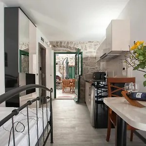 apartment-kartolina.splithotels.org/